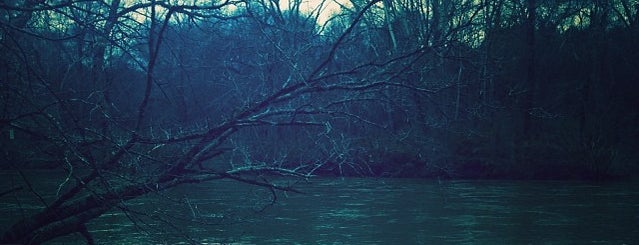 Chattahoochee River is one of Lugares favoritos de Aubrey Ramon.
