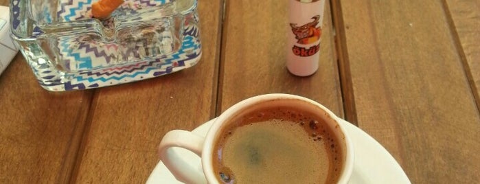 Cafe Pedix is one of mekanlarim.