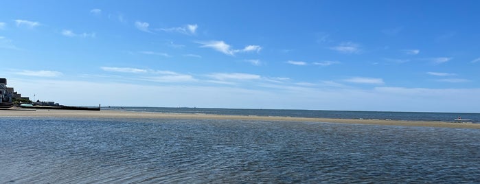 Harvey's Beach is one of Old Saybrook.