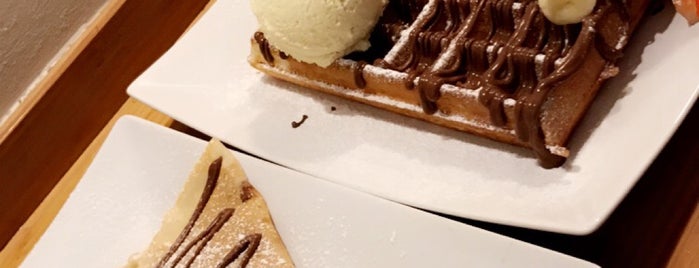 Waffles Cafe is one of To visit.