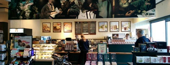 Barnes & Noble Café is one of Kannさんのお気に入りスポット.