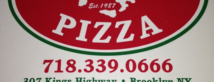Italia Pizza is one of Lieux qui ont plu à James.