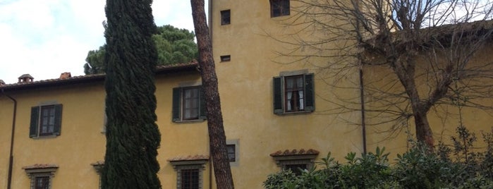 Villa Montalvo is one of Tempat yang Disukai Alfio.