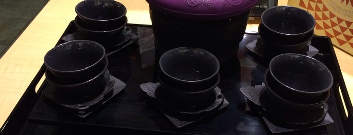 Teavana is one of Lynnさんのお気に入りスポット.