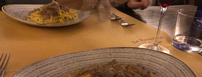La Taverna di San Giuseppe is one of Akhnaton Iharaさんのお気に入りスポット.