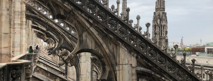 Duomo di Milano is one of Akhnaton Ihara'nın Beğendiği Mekanlar.