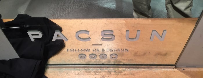 PacSun is one of Shopping San Francisco.