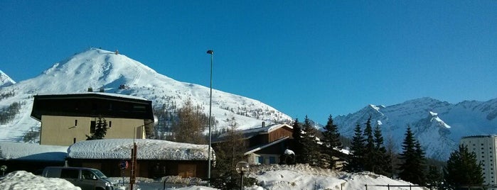 Grand Hotel Sestriere is one of Mattiaさんのお気に入りスポット.