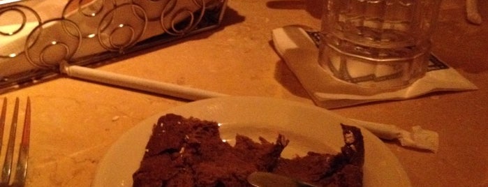 The Cheesecake Factory is one of Posti che sono piaciuti a Jaana.