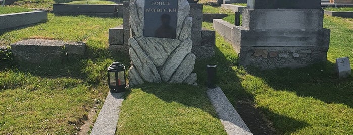 Ottakringer Friedhof is one of Friedhöfe Wiens / viennas cemeteries.