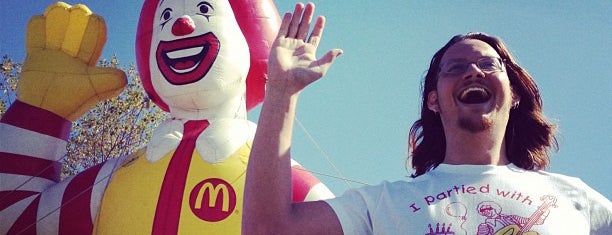 McDonald's is one of Lugares favoritos de Yoshi.