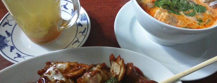 Der Asia Imbiss (Express Food) is one of hamburg favorites.