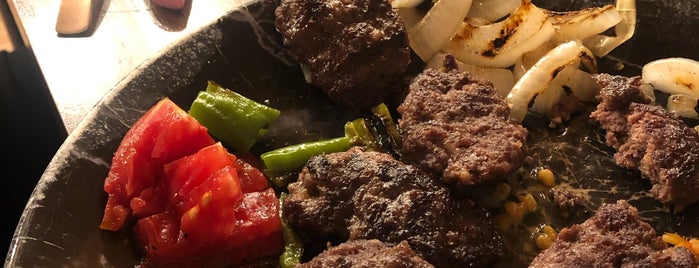 Cref Kasap Ahmet Steakhouse is one of Lieux sauvegardés par Aydın.