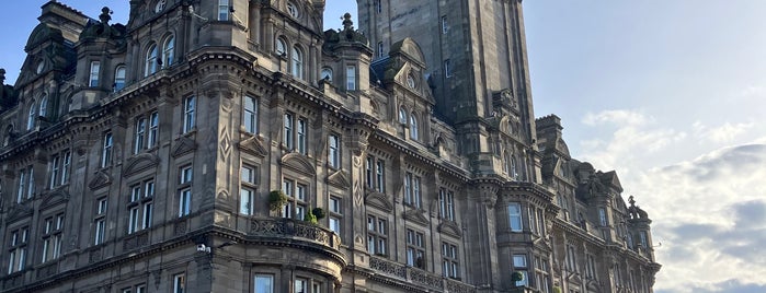 Wellington Monument is one of Edinburgh.