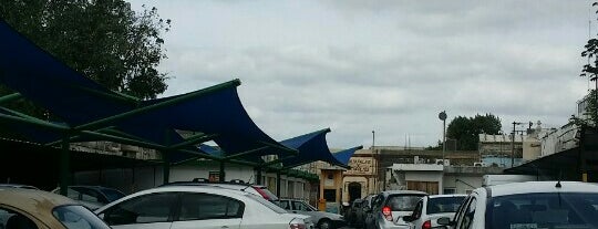 Estacionamiento is one of Locais salvos de abigail.