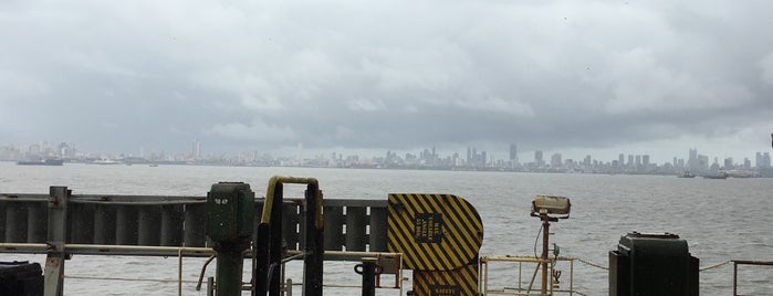 Bombay Harbour is one of ibrahim : понравившиеся места.