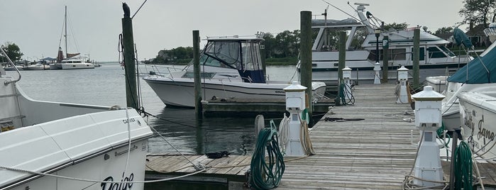 Wantagh Park Marina is one of Christopher’s Liked Places.