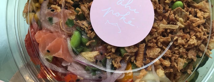 Ahi Poké is one of Samuelさんのお気に入りスポット.