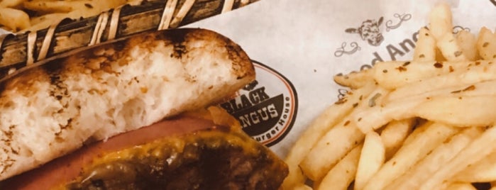 Black Angus Steak & Burger House is one of Gokhan'ın Beğendiği Mekanlar.