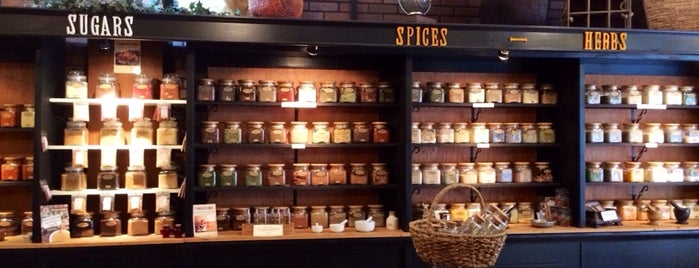 The Spice & Tea Exchange of Portland is one of Haley'in Beğendiği Mekanlar.