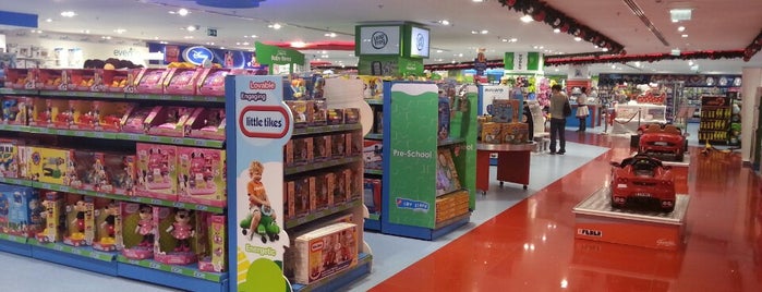 The Toy Store (محل الألعاب) is one of Orte, die Eduardo gefallen.