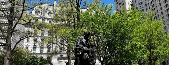 The Horace Greeley Statue is one of Tempat yang Disukai David.