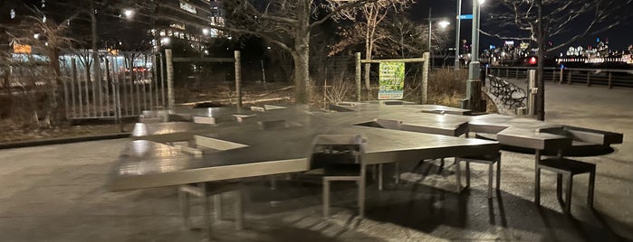 Two Too Large Tables - Hudson River Park is one of To Try - Elsewhere23.
