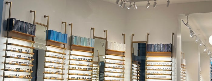 Warby Parker is one of Diego’s Liked Places.