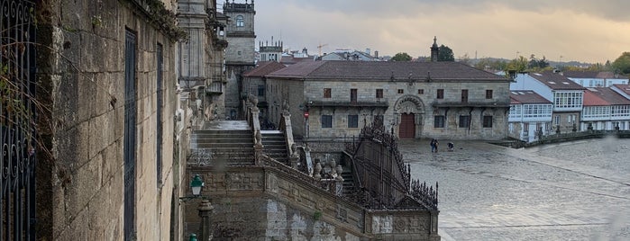 Pazo Xelmirez is one of Santiago de Compostela.