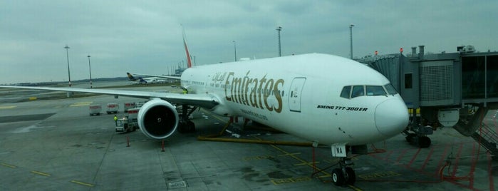 Emirates EK138 • PRG – DXB is one of ČSA ✅.