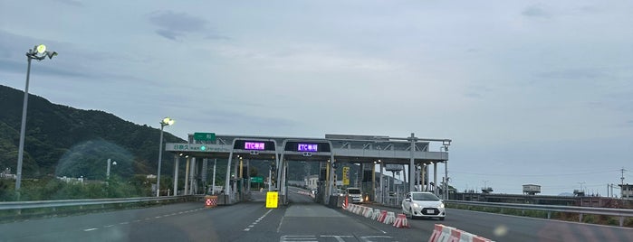 Hinagu Toll Gate is one of 全国高速道路網上の本線料金所.