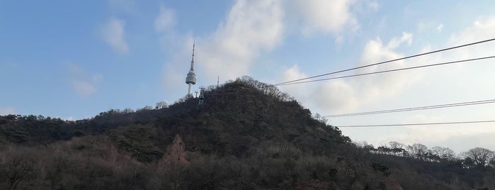Namsan Cable Car is one of Seoul.