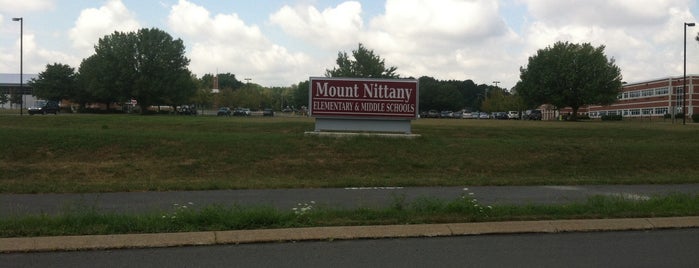 Mount Nittany Elementary School is one of Lugares favoritos de ed.