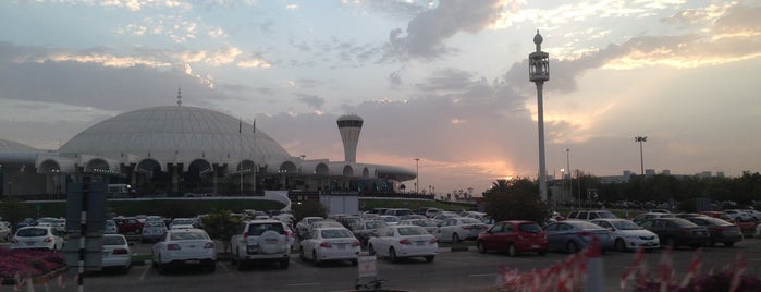 Sharjah International Airport (SHJ) is one of Dubai.