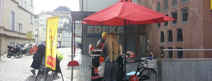 Wurststand bei der Post is one of Freiburg.