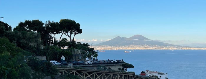 Miranapoli is one of Naples and Amalfi.