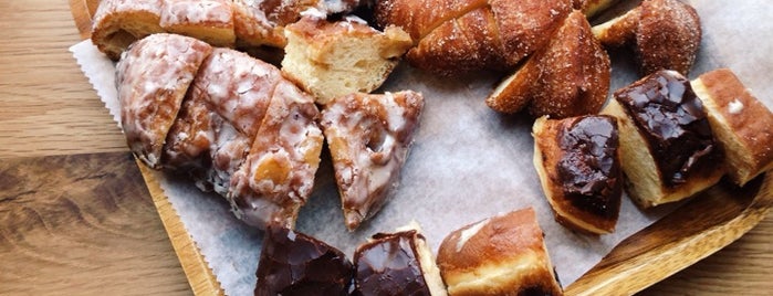 Stan's Donuts & Coffee is one of Meet Your Match in CHI: Indie Aficionados.