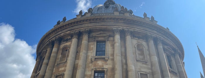 Radcliffe Camera is one of Guillermo A.さんのお気に入りスポット.