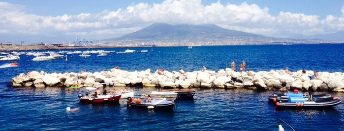 Lungomare di Napoli is one of Tempat yang Disimpan Lucy.