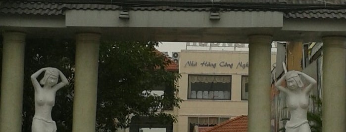 Nhà hàng Hương Phố is one of Ho Chi Minh City List (1).