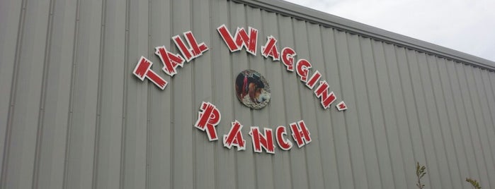 Tail Waggin' Ranch is one of Tempat yang Disukai Glenn.