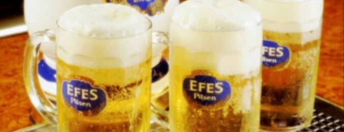 Efes Beer Beykent is one of Lugares favoritos de Andreas.