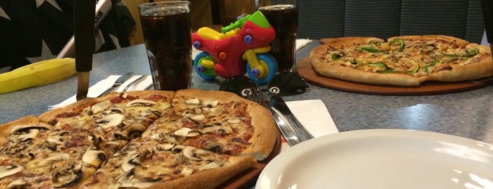 Pizza Hut is one of Marieさんのお気に入りスポット.