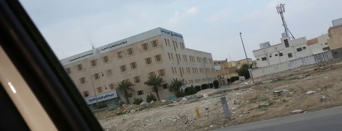 مجمع مدارس الخبر النموذجية is one of Eastern province.