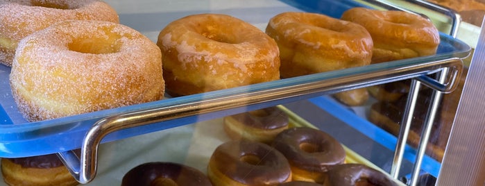 House of Donuts is one of Locais curtidos por ꌅꁲꉣꂑꌚꁴꁲ꒒.