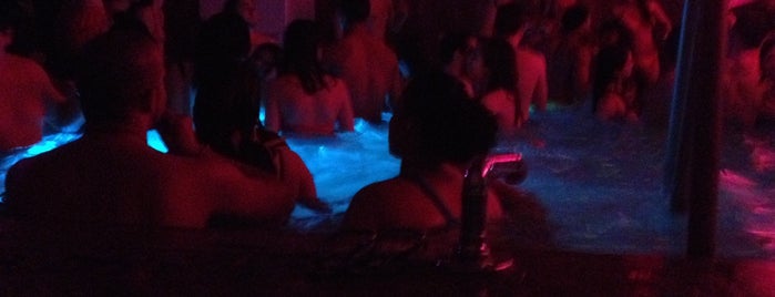 D.I.P (DIP) Aqua Bar + Lounge at the Roommate Grace Hotel is one of NYC! Drinks.