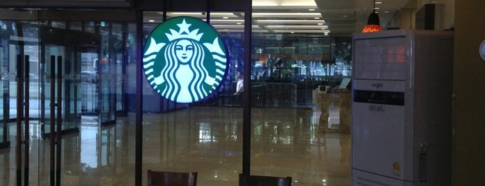 Starbucks is one of Tempat yang Disukai Martin.