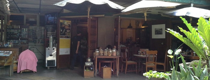 Toko You is one of Bandung's Culinary.