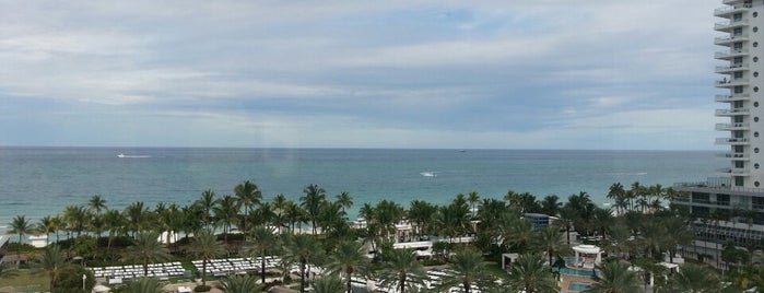 Fontainebleau Miami Beach is one of Orte, die 👑 gefallen.