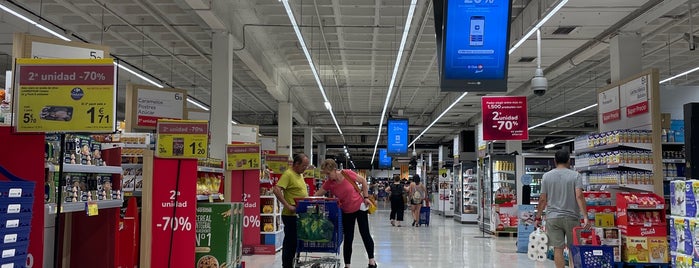 Carrefour is one of Let's go shopping (Zgz).